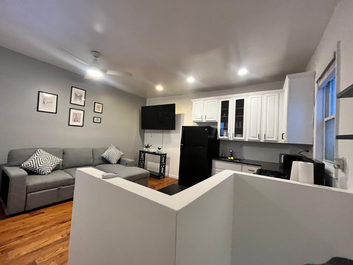 Clean & Cozy Duplex - Photo 1