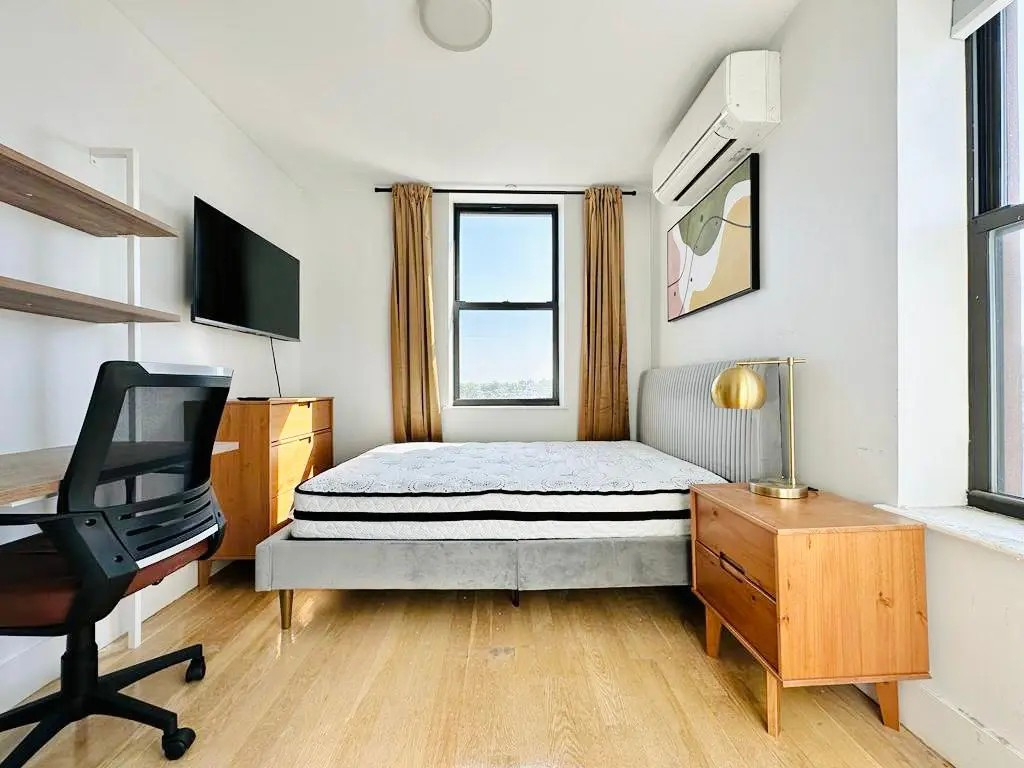 Lux building, Gym, Laundry, Private Terrace, 562 - Photo 2
