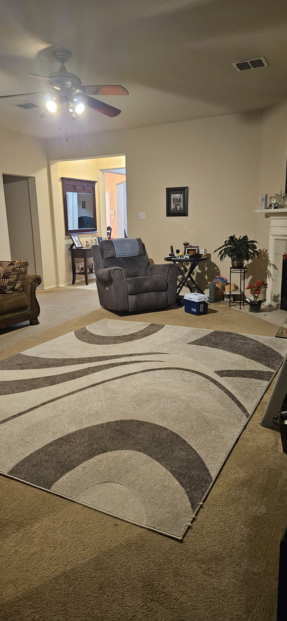 Fully Furnished Private Room Near Hospitals And Tollway Access - Photo 1