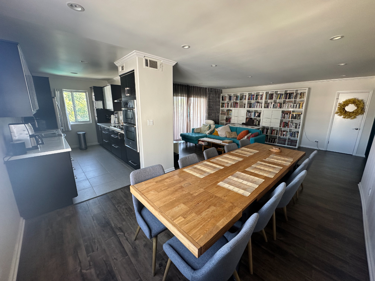 Upgraded Condo - Photo 2