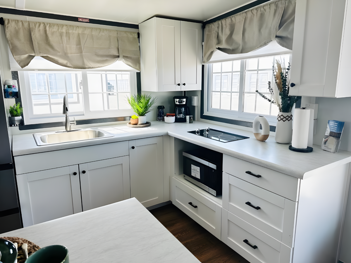 Studio Suite - Photo 8