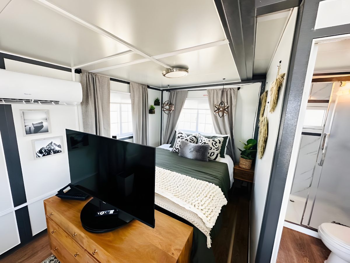 Studio Suite - Photo 9