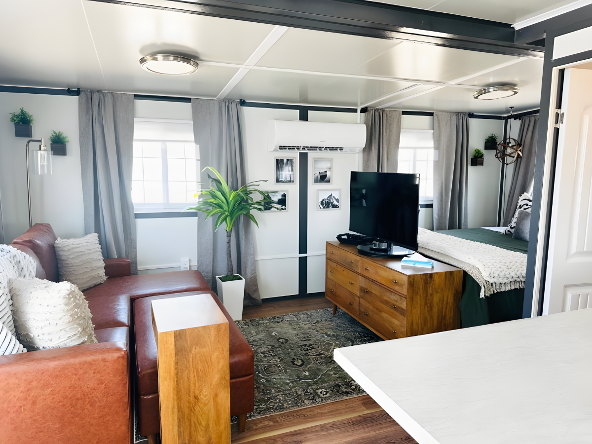 Studio Suite - Photo 12