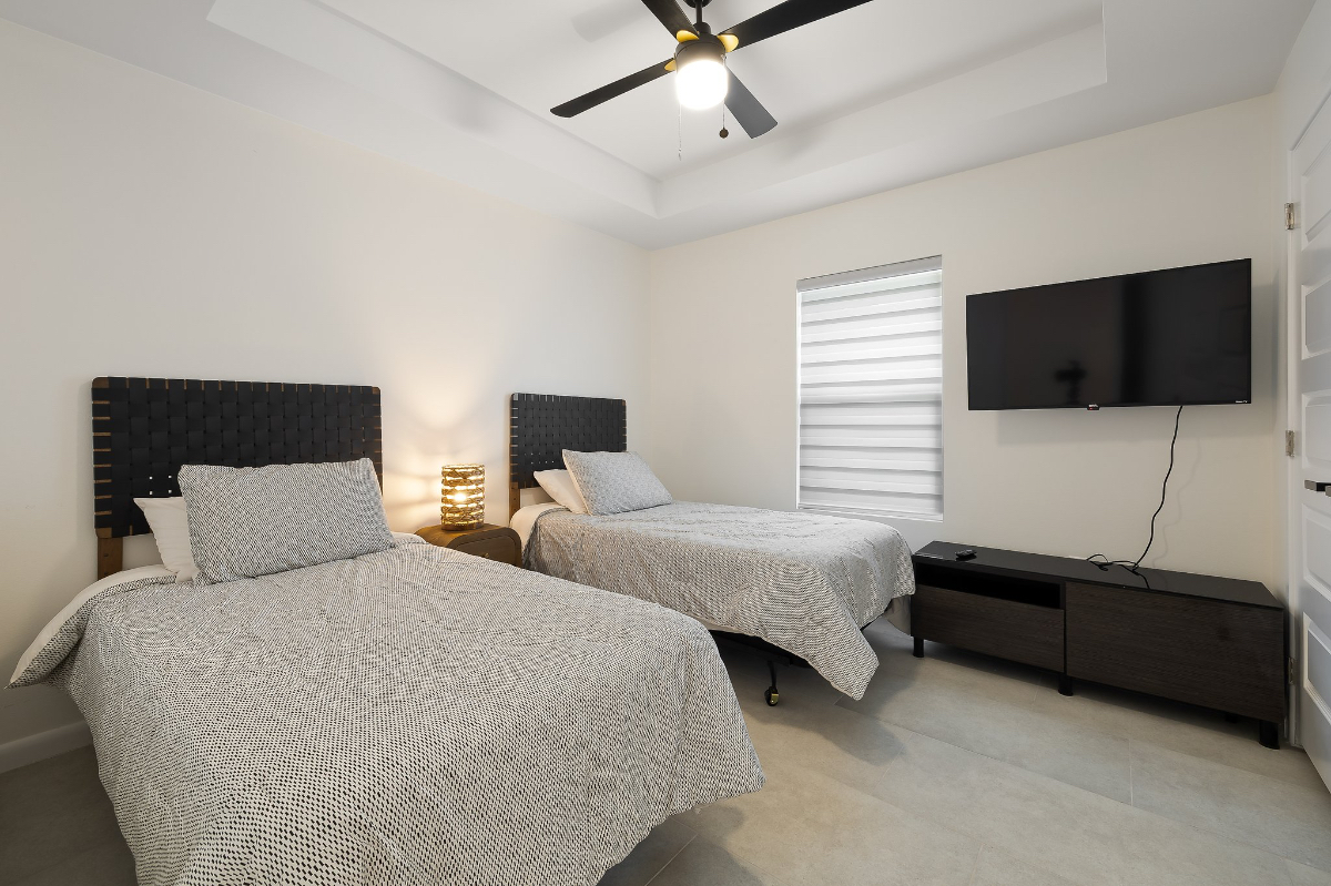 Location, Style, Value ... a Downtown McAllen Gem - Photo 11