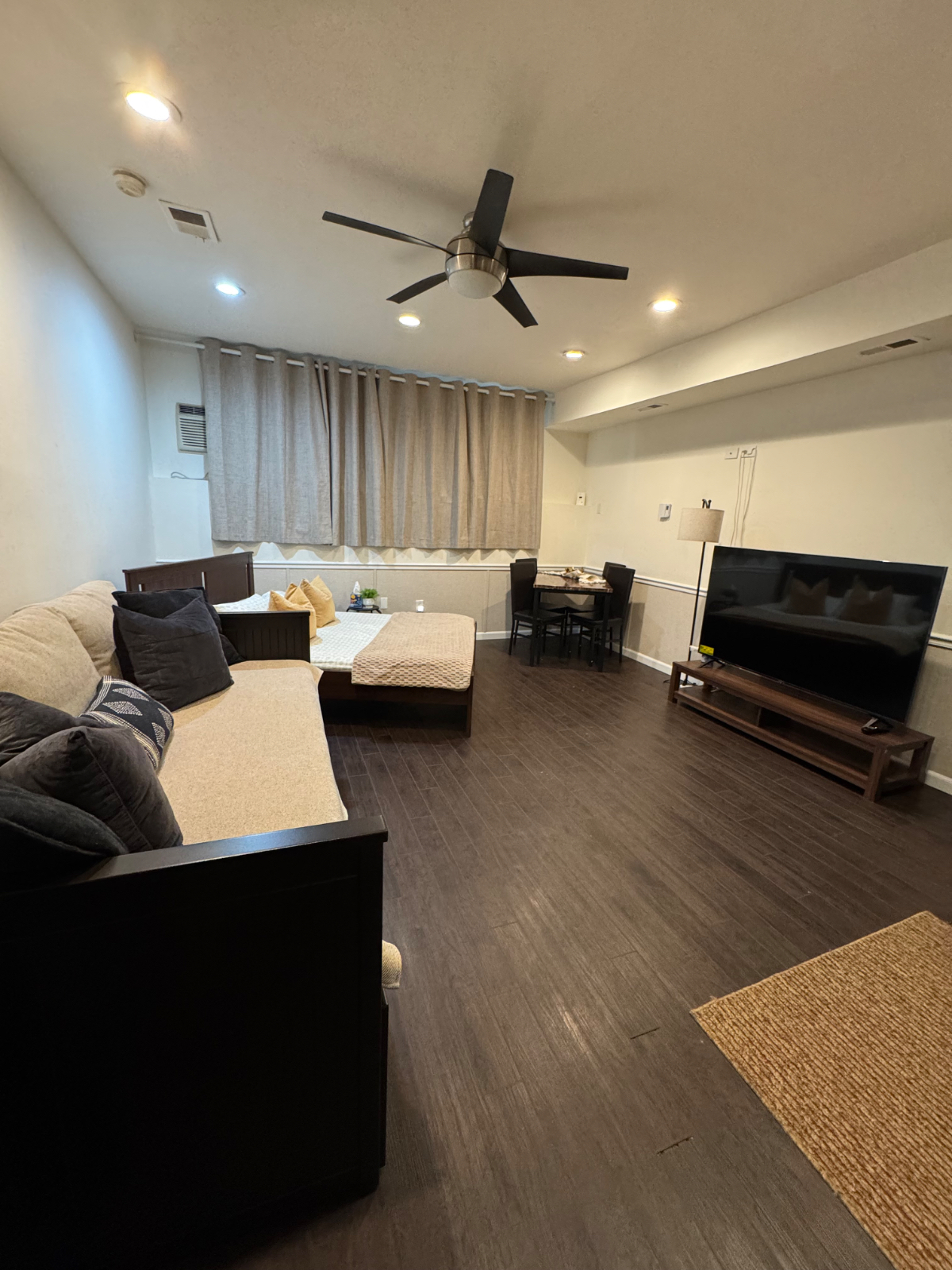 Fully Furnished Studio Apartment in Staten Island - Photo 5