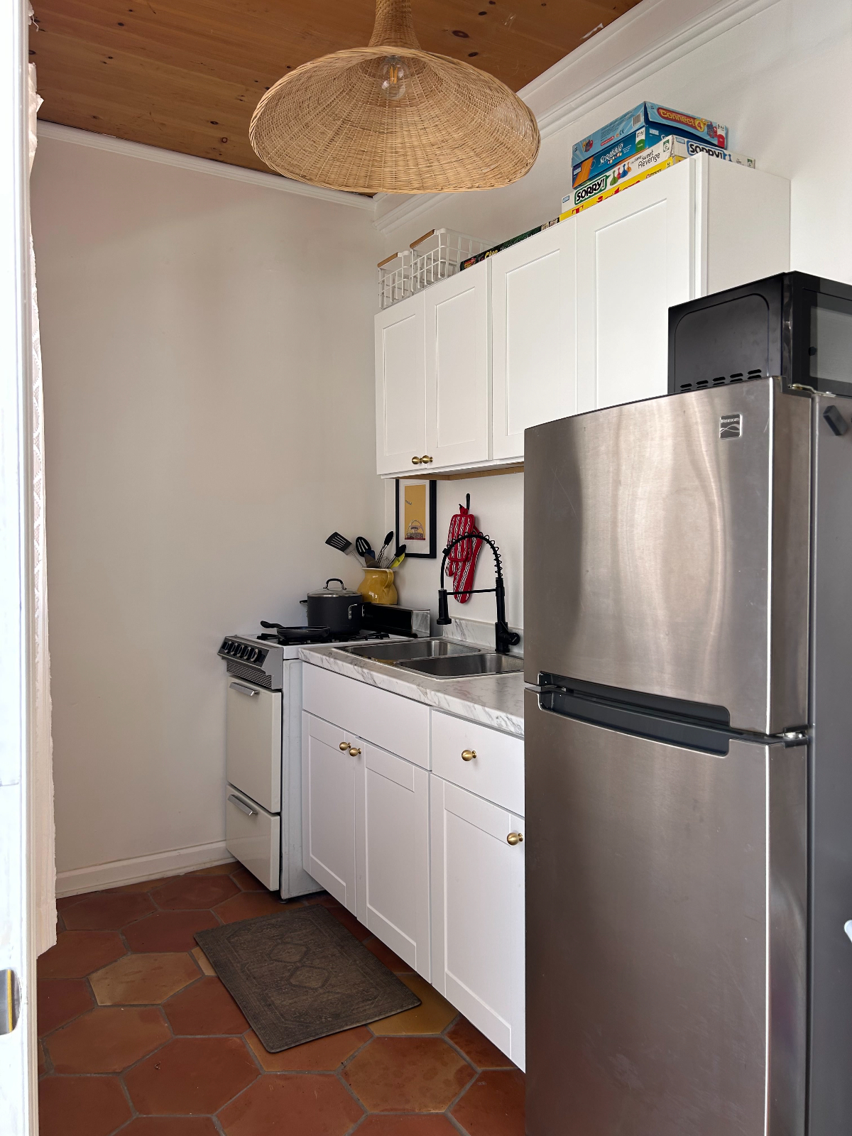 Cozy Studio with Private Patio and Entrance in Historic Van Nuys - Photo 5