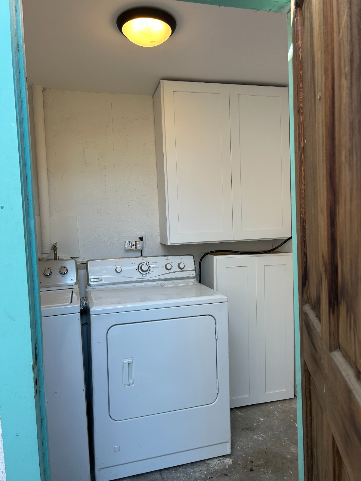 Cozy Studio with Private Patio and Entrance in Historic Van Nuys - Photo 6