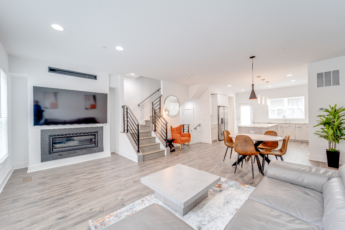 Luxury Totten View Furnished Washington DC Townhome with 2 Car Garage and Rooftop - Photo 2