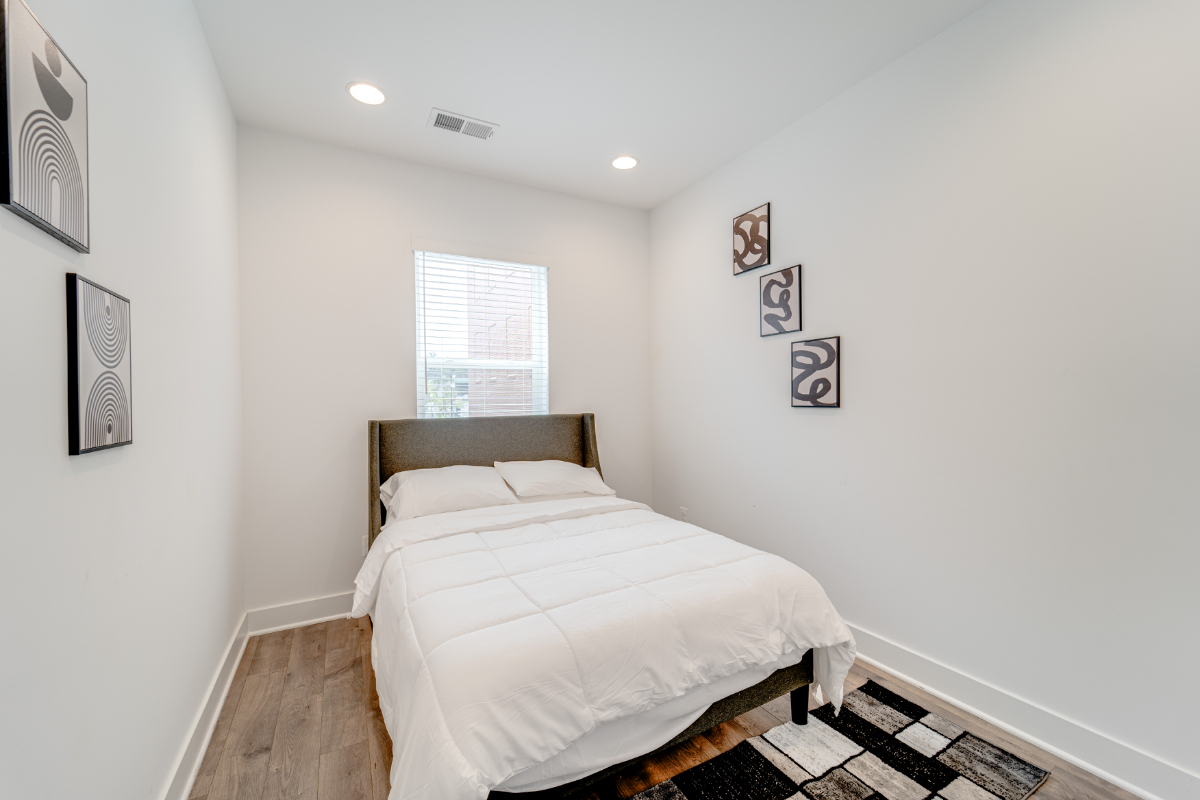 Luxury Totten View Furnished Washington DC Townhome with 2 Car Garage and Rooftop - Photo 5