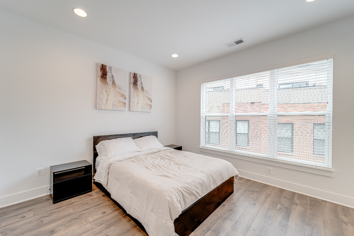 Luxury Totten View Furnished Washington DC Townhome with 2 Car Garage and Rooftop - Photo 7