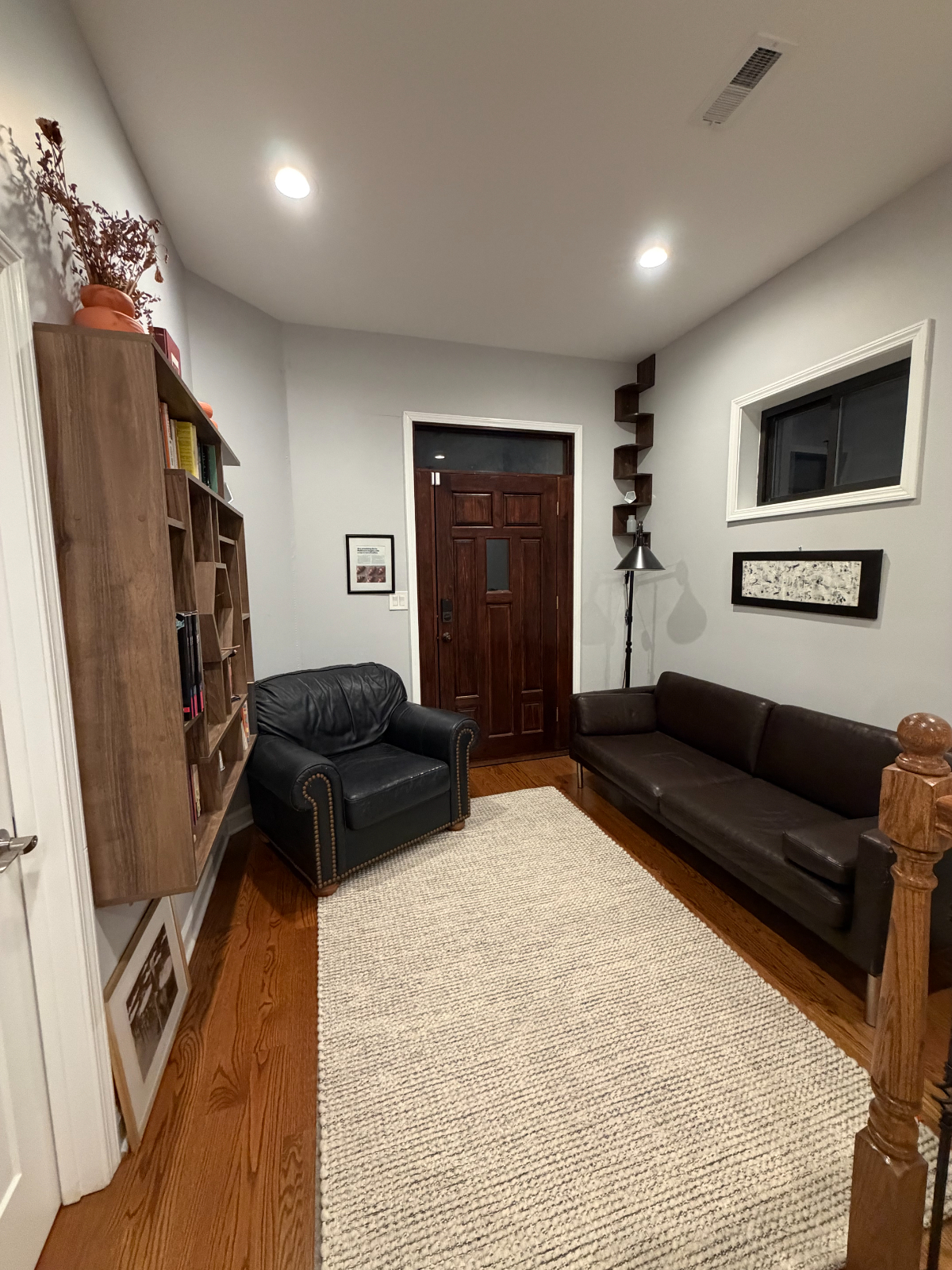 Beautiful Woodlawn Home- Furnished 5 bed 4bath with 2 kitchens & gym - Photo 12
