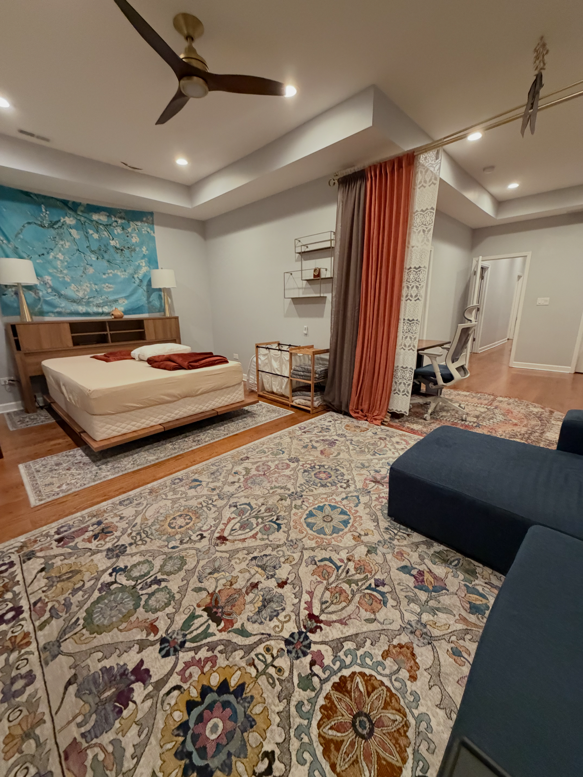 Beautiful Woodlawn Home- Furnished 5 bed 4bath with 2 kitchens & gym - Photo 4