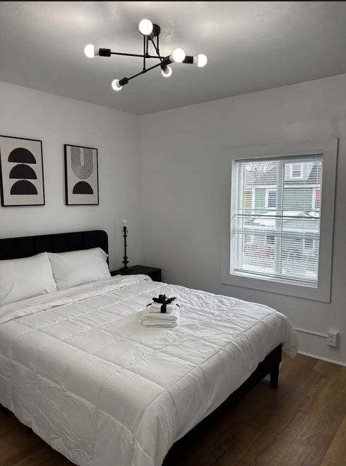 Renovated Townhouse! 7-10 Minutes to Hospitals, Downtown, Airport, Shopping - Photo 12