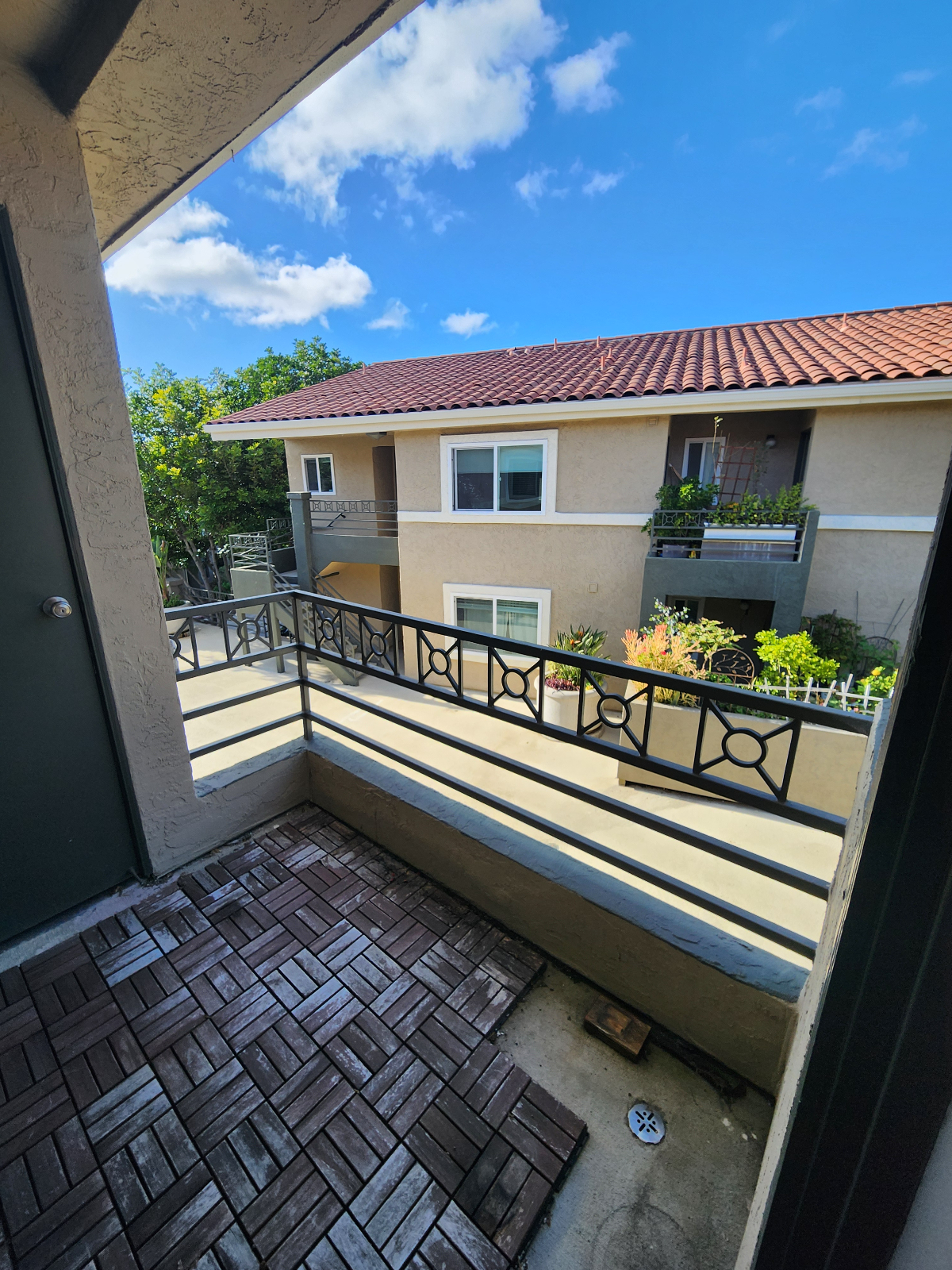 Upgraded top floor condo in Golden Triangle - Photo 5