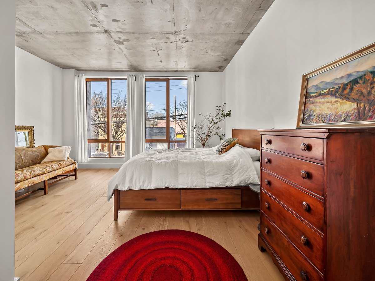 Designer Waterfront 2BR 2BA Red Hook Loft with Private Parking and Roof Deck - Photo 12