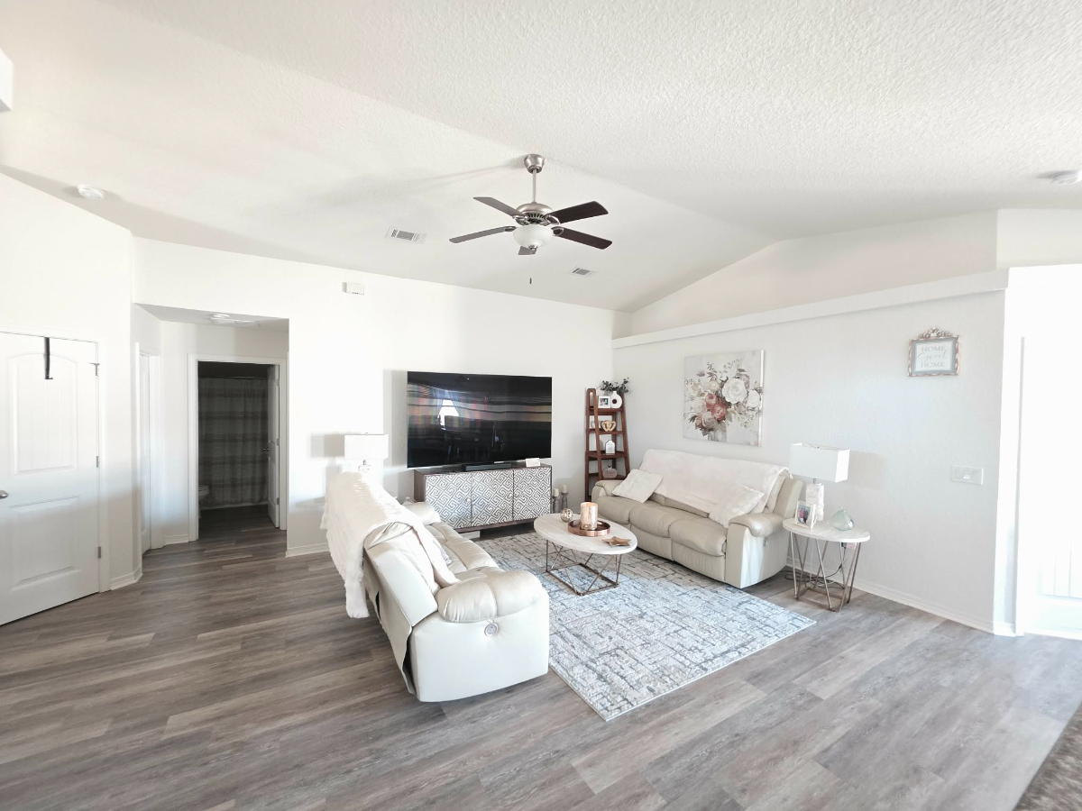 Fully Furnished 3 Bedroom Home Close To Downtown Pensacola, Major Hospitals, Military Bases And Pens - Photo 6
