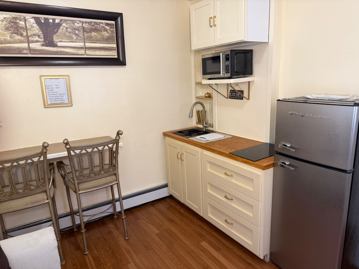 Deluxe Chic Apartment Experience - Photo 2