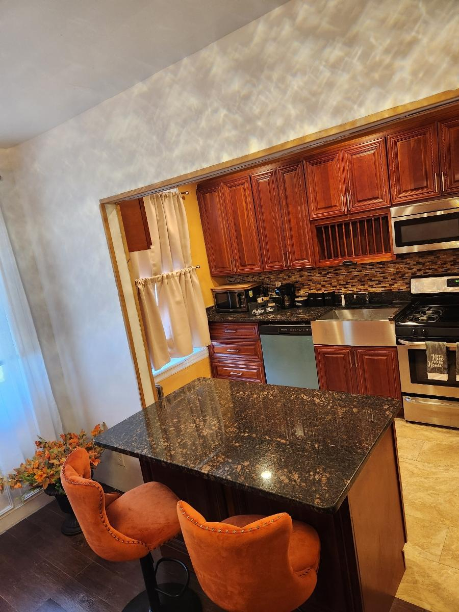 Comfortable 3-Bedroom Apartment with Fully Equipped Interios & Easy City Access - Photo 5