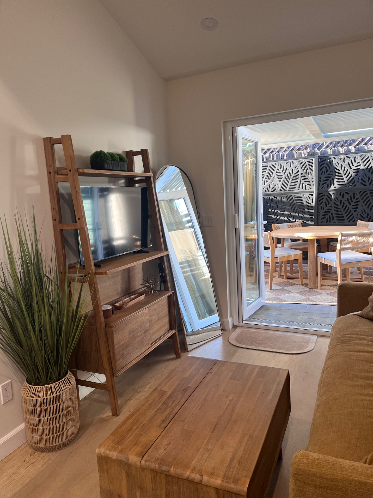 New Must See 1br-1ba ADU walking distance to Kaiser on Zion - Private, quiet, and cozy - Photo 2