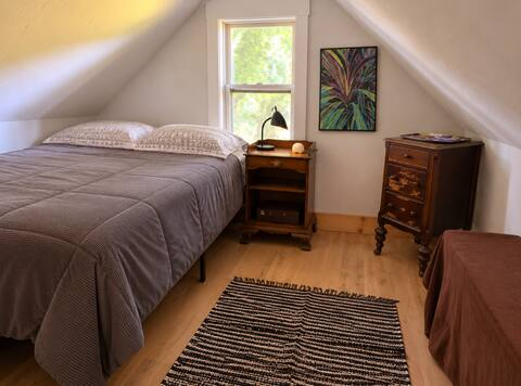 The Artist's Cabin at Red Osier Farm - Photo 11