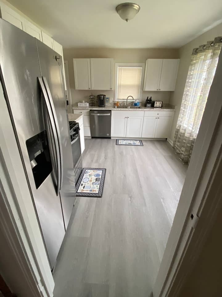 Ontario Breeze Furnished Rental Close To Beach And Downtown - Photo 5