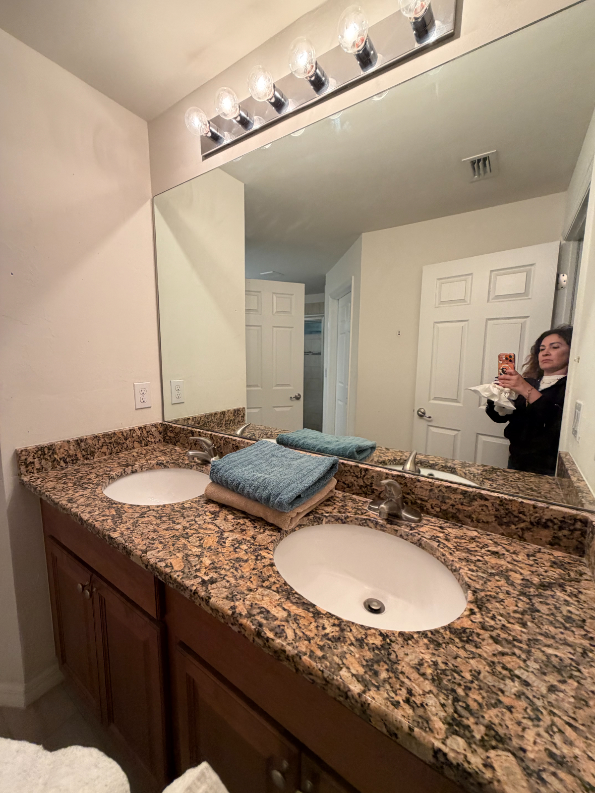 Bright & Welcoming Lehigh Acres Retreat- Ideal for Travelers & Professionals - Photo 12