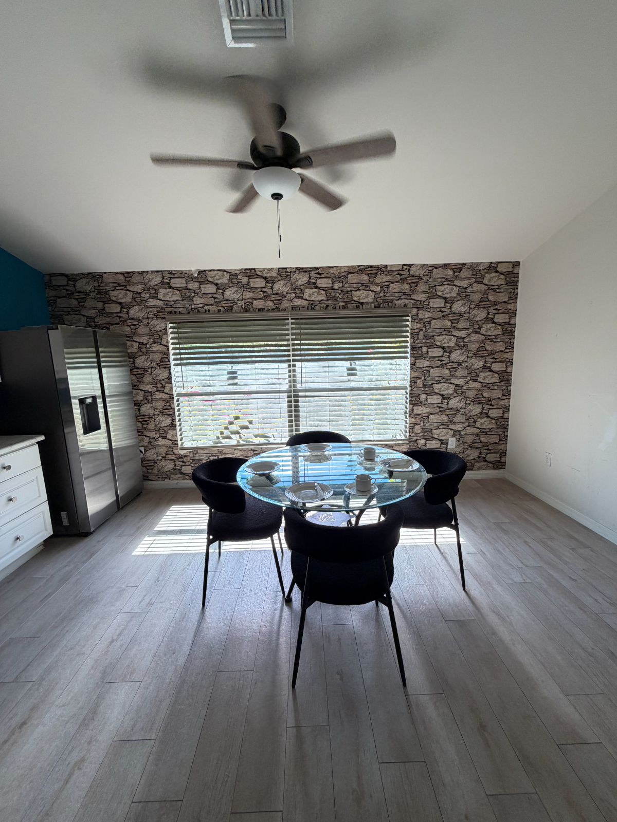 Bright & Welcoming Lehigh Acres Retreat- Ideal for Travelers & Professionals - Photo 4