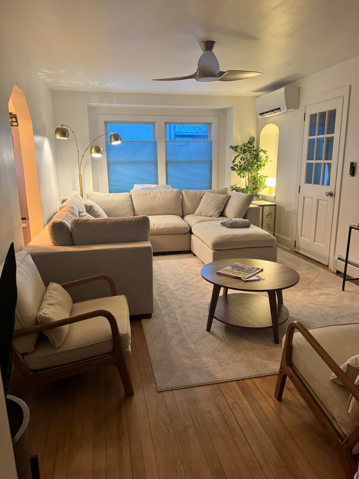 Charming 3-Bedroom Home with Dedicated Parking and Easy Access to Shopping, Dining, and Everyday Ess - Photo 3