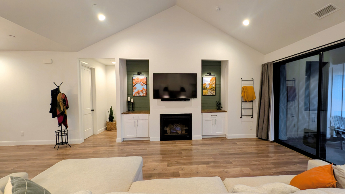 Bright Cottage-Style Home with Sweeping Views - Minutes to Town & Slopes - Photo 2