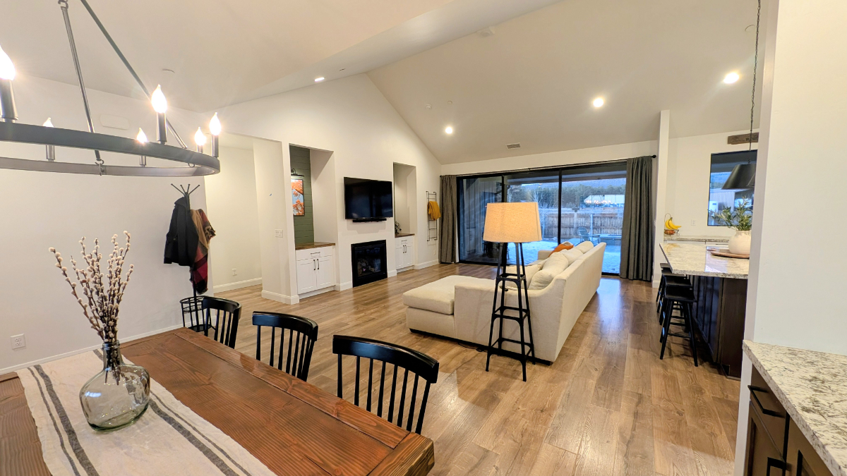 Bright Cottage-Style Home with Sweeping Views - Minutes to Town & Slopes - Photo 6