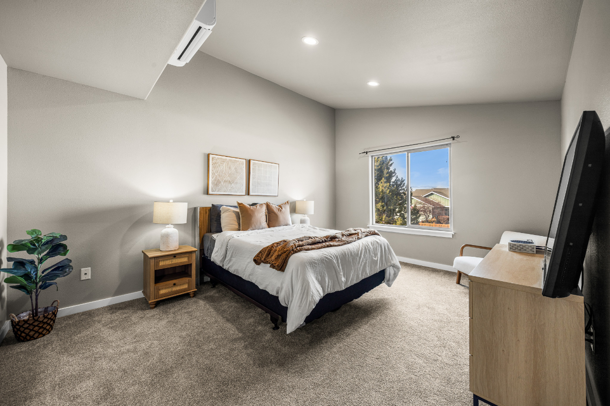 Turn-Key 3 Bed, 2.5 Bath Duplex with Garage & Fenced Yard - Photo 6