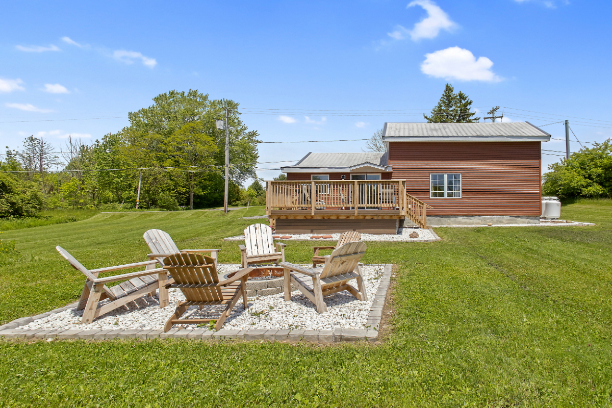 3BR/2BA Country Cottage | 6mins from I-87, 25mins to Nine Mile & Novelis - Photo 5