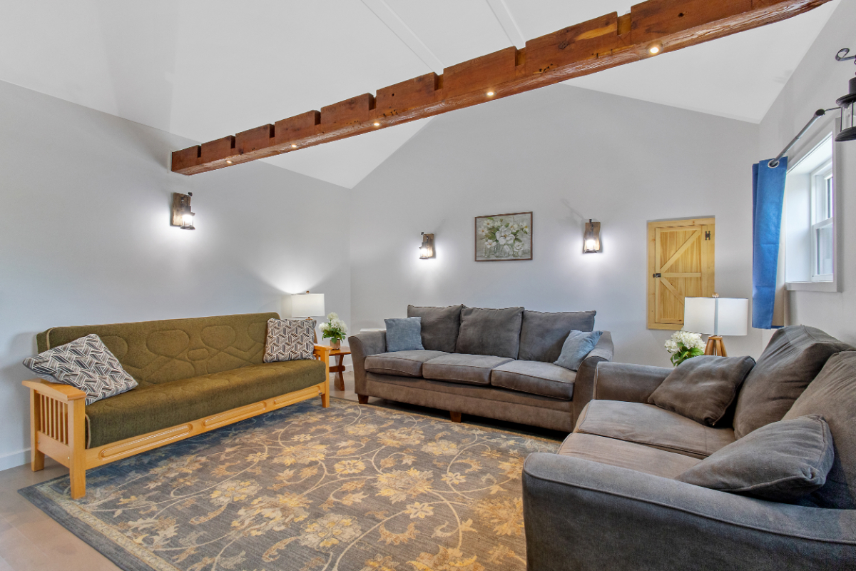 3BR/2BA Country Cottage | 6mins from I-87, 25mins to Nine Mile & Novelis - Photo 2