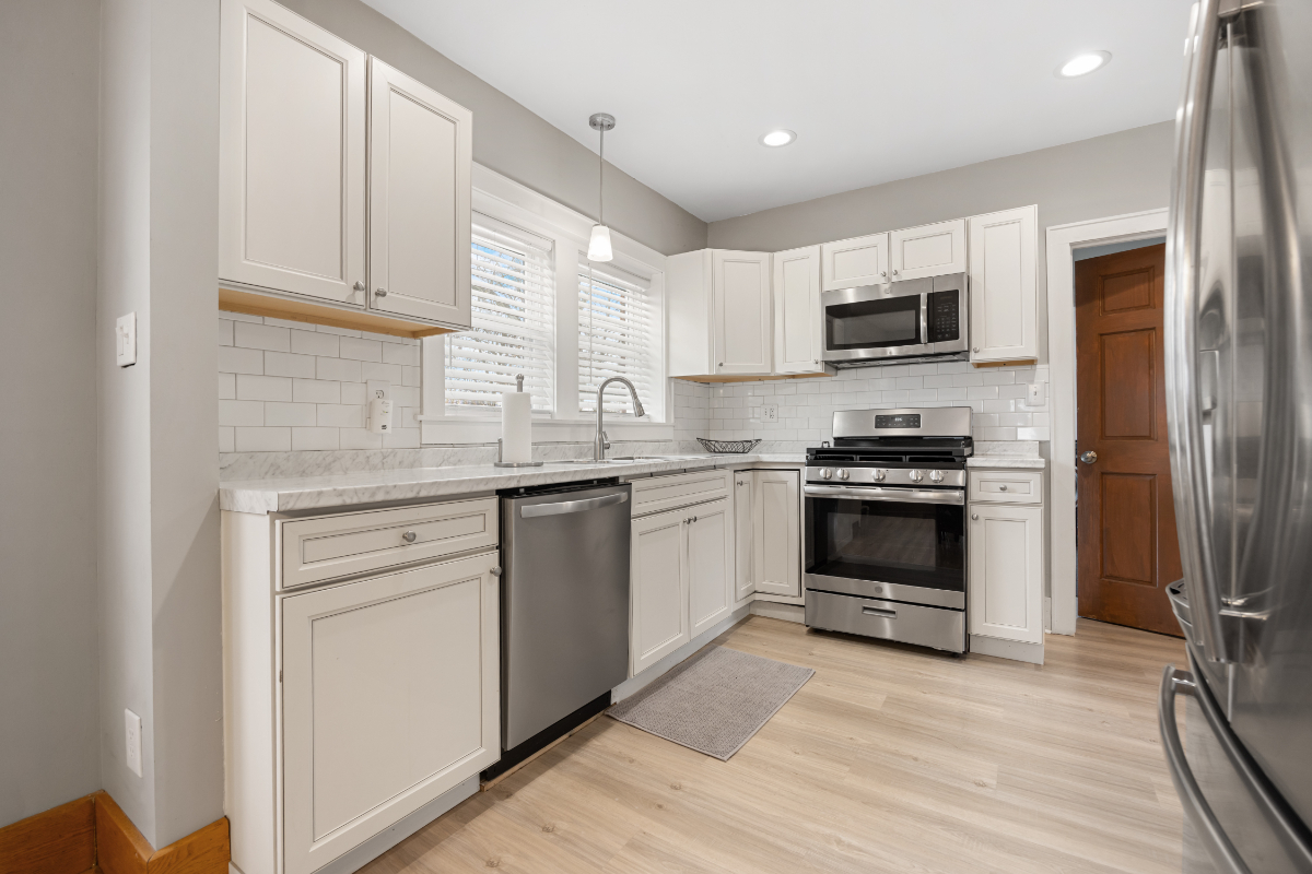 Comfortable Eastwood Living with Fireplace, Front Porch, and On-Site Parking - Photo 2