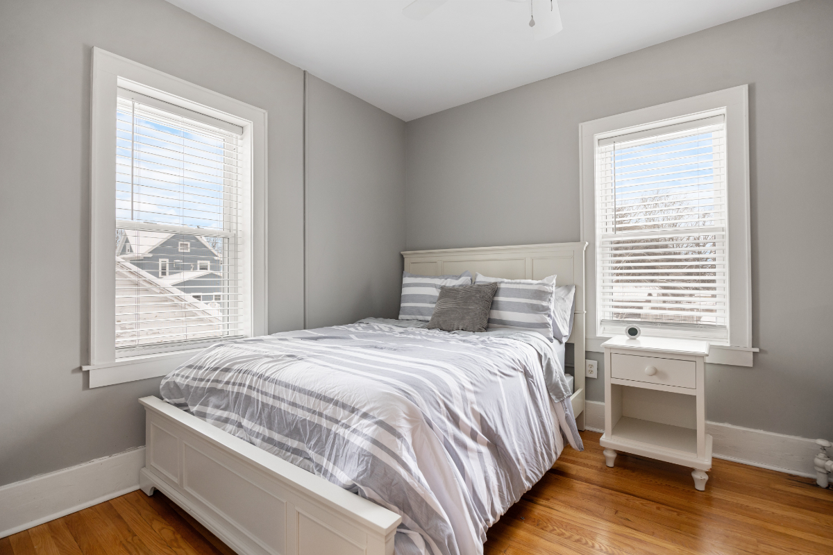 Comfortable Eastwood Living with Fireplace, Front Porch, and On-Site Parking - Photo 4
