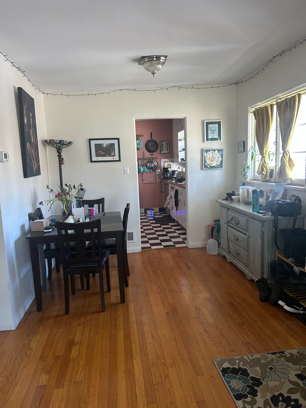 Comfortable furnished room with workspace in vibrant Denver neighborhood - Photo 4
