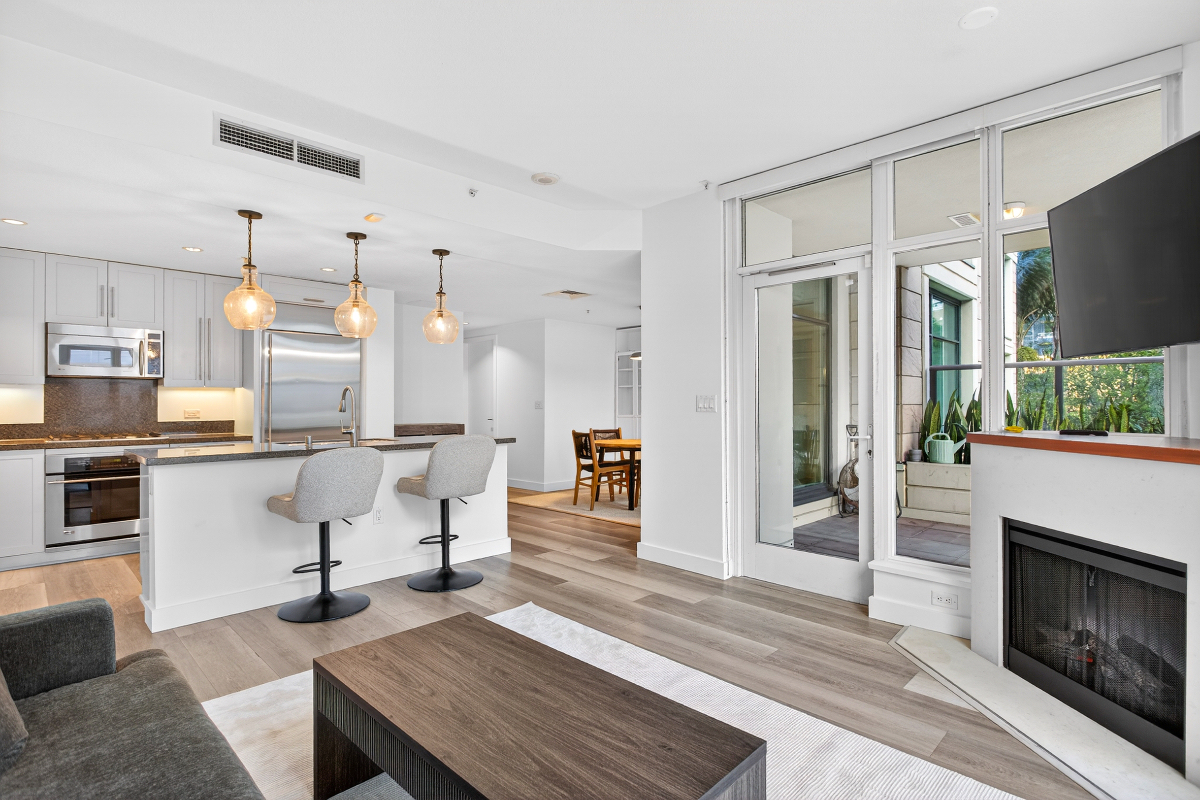 Luxurious condo by the harbor 1bd 2bth private patio - Photo 5