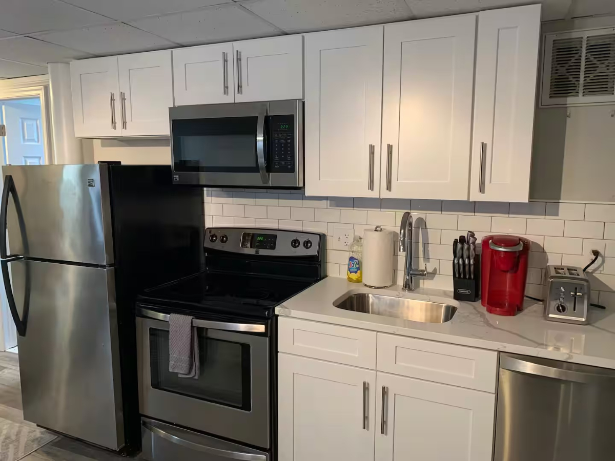 Lower Unit - Photo 4