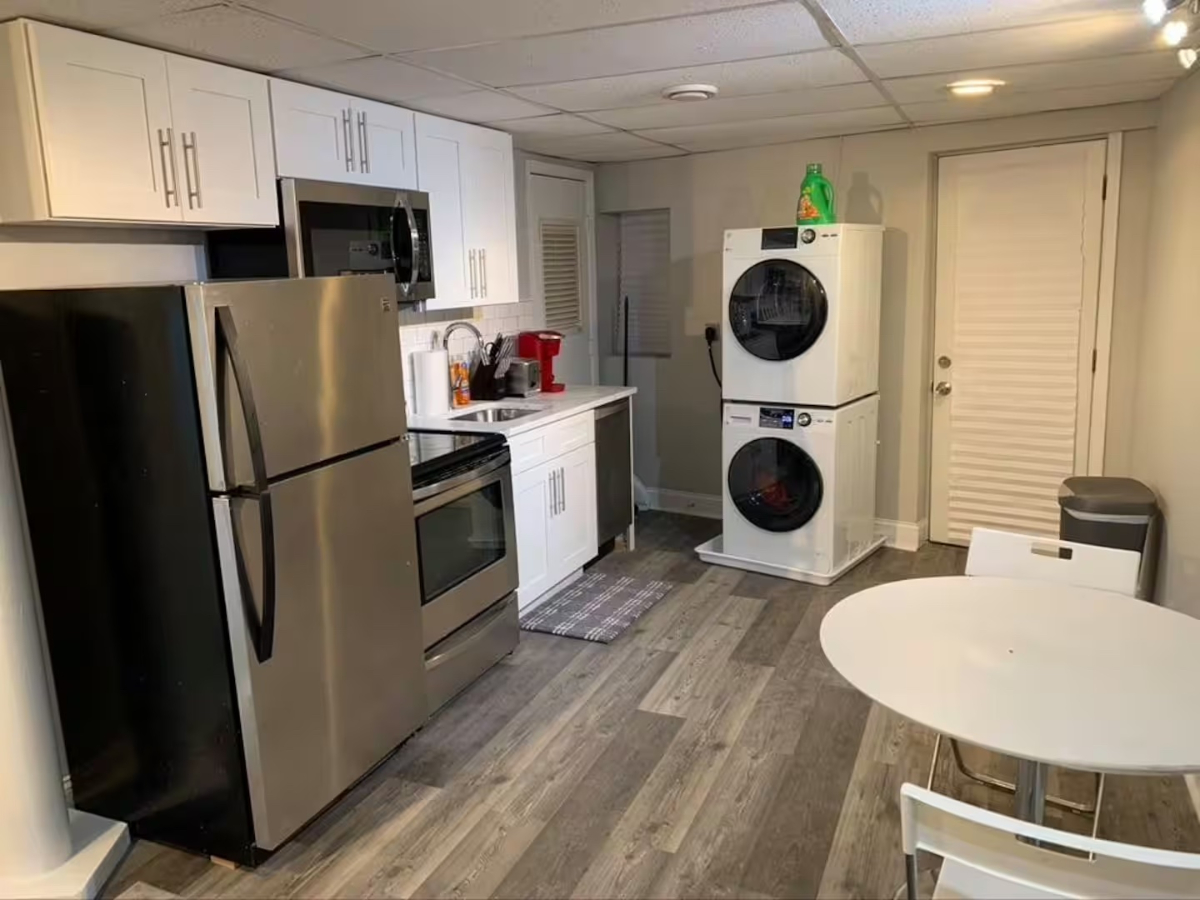Lower Unit - Photo 5