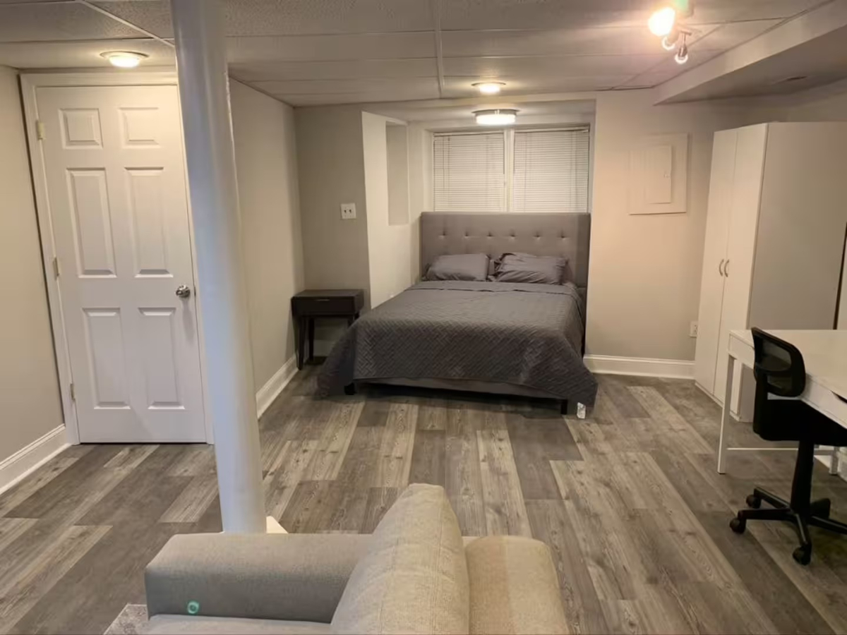 Lower Unit - Photo 2