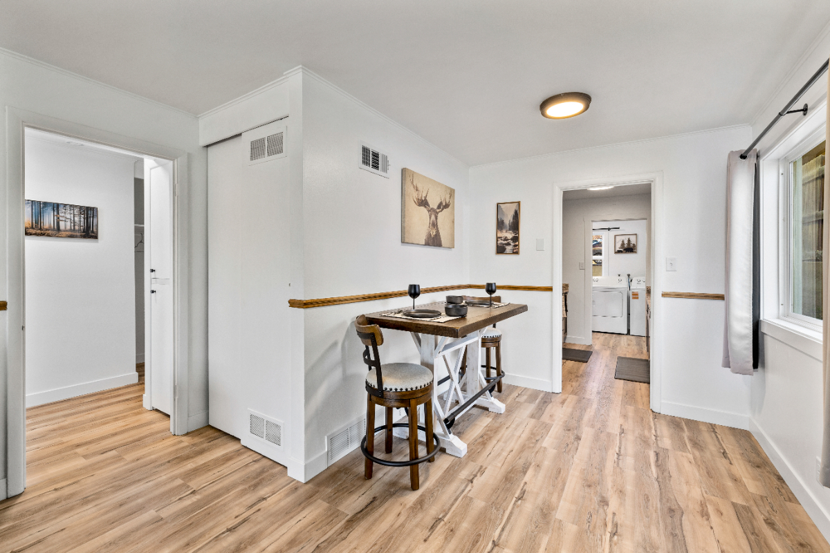 Quiet, Secure w/ Everything you need.  1-Bed Apartment Fully Furnished 1 Block from Hospital - Photo 3