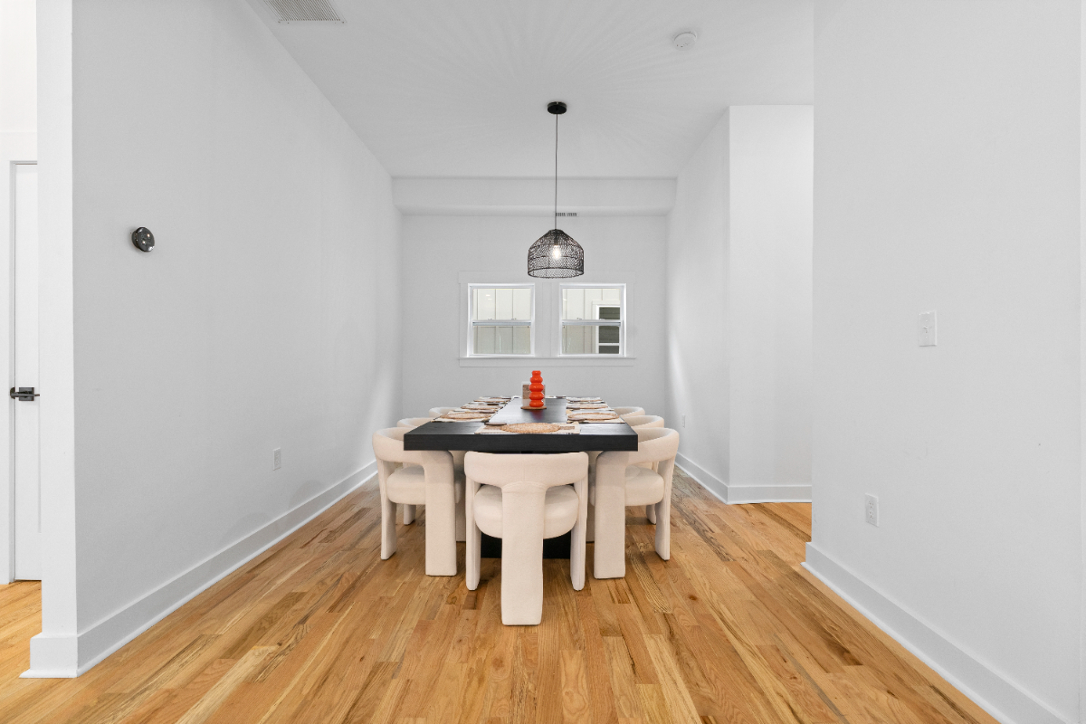 Modern Farmhouse College Park - Photo 4
