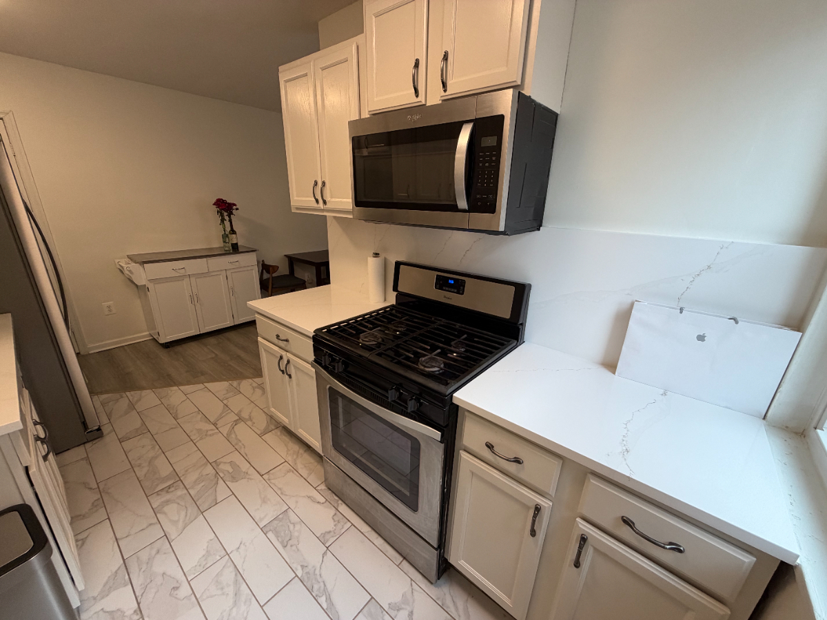 1st Floor - Not a Garden Unit - Lots of Light, Gated Security, & Walkable - Photo 8