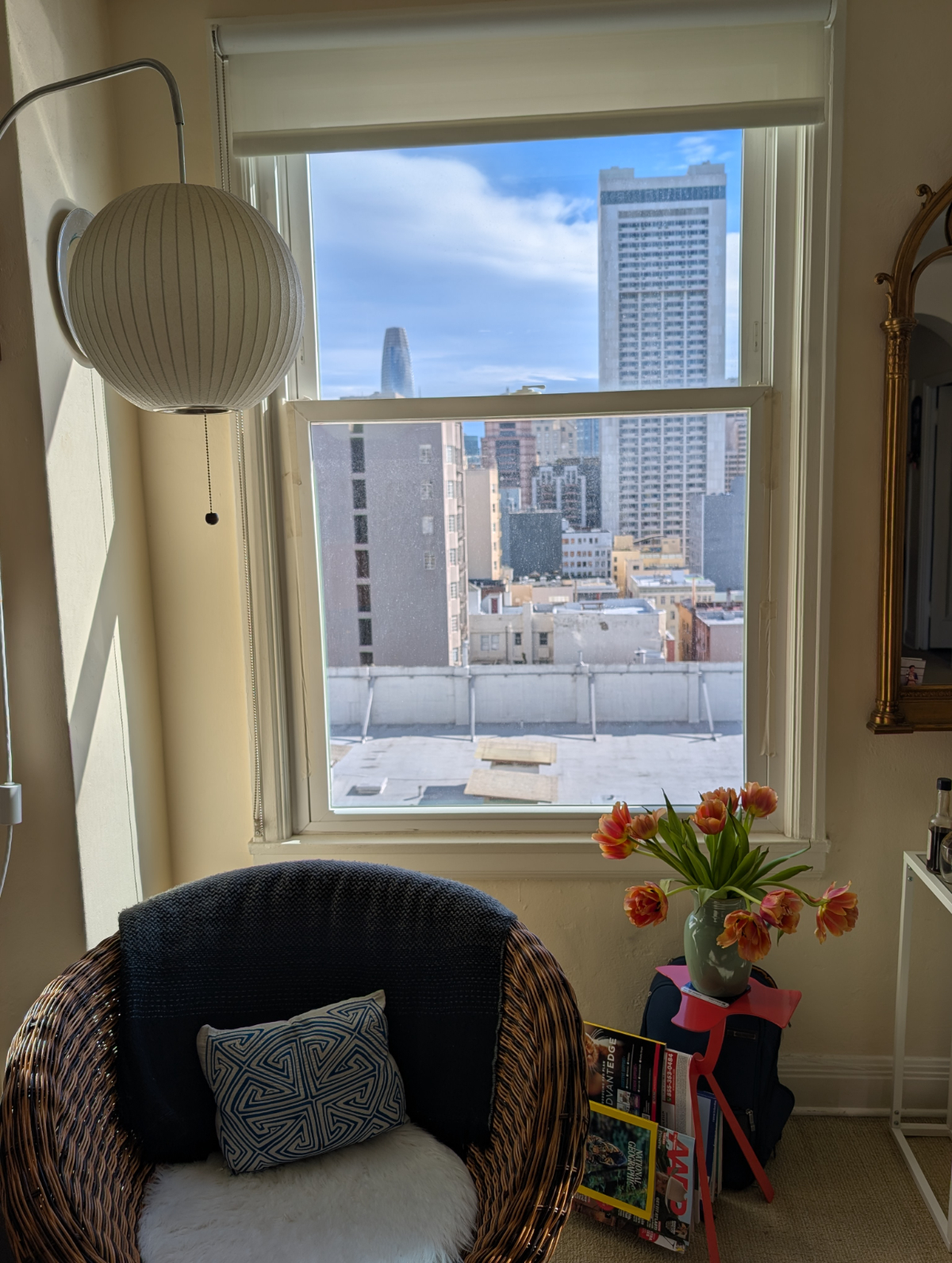 Furnished studio with beautiful Bay and downtown views - Photo 4