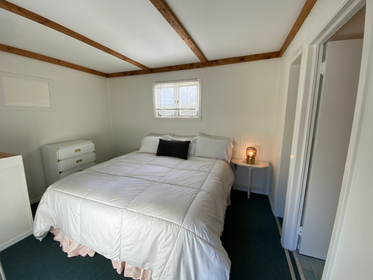 Fully Furnished Cottage in East Dorset, VT with all utilities included - Photo 5