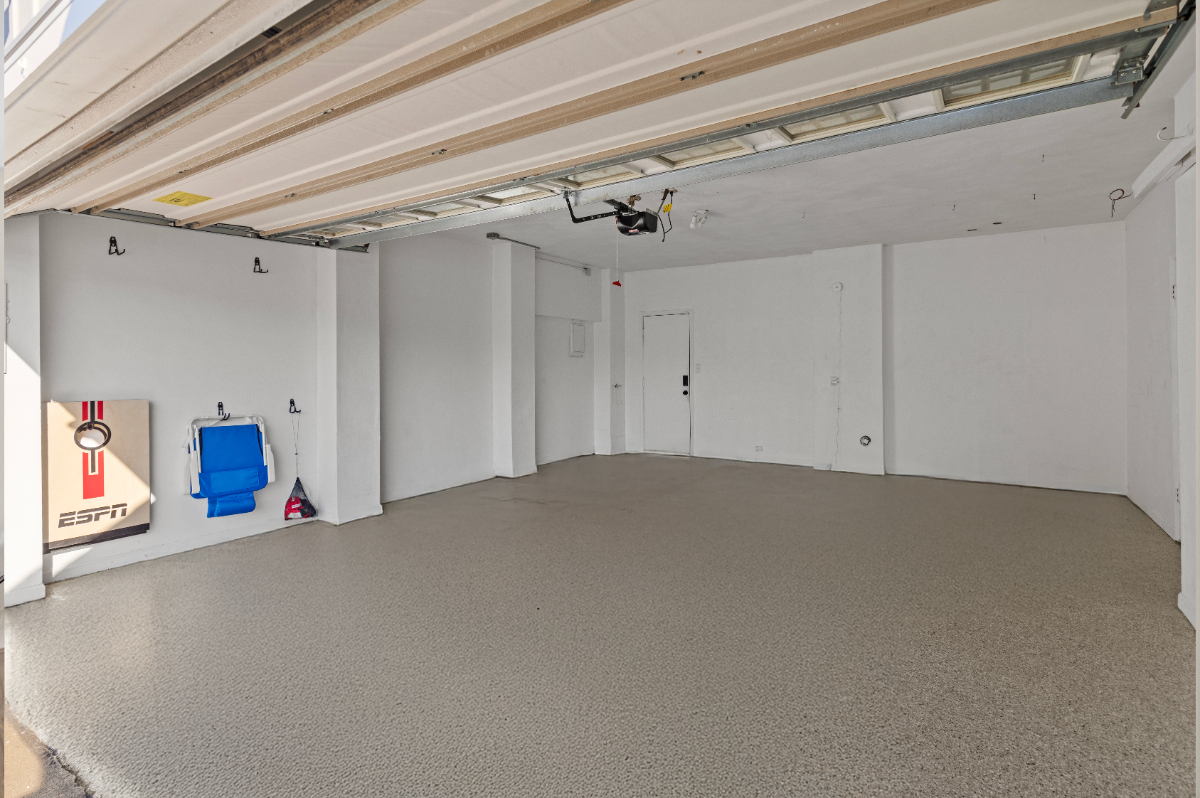 Steps to the Beach - OV Rooftop Deck Townhome. Pet Friendly - Photo 5