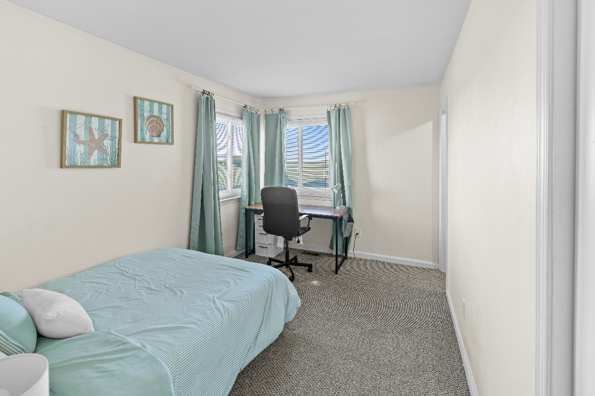 Steps to the Beach - OV Rooftop Deck Townhome. Pet Friendly - Photo 10