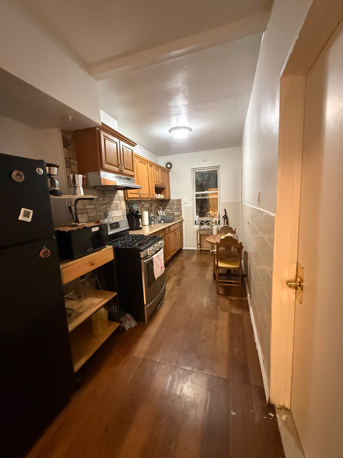 Cozy two bedroom apartment great location - Photo 1