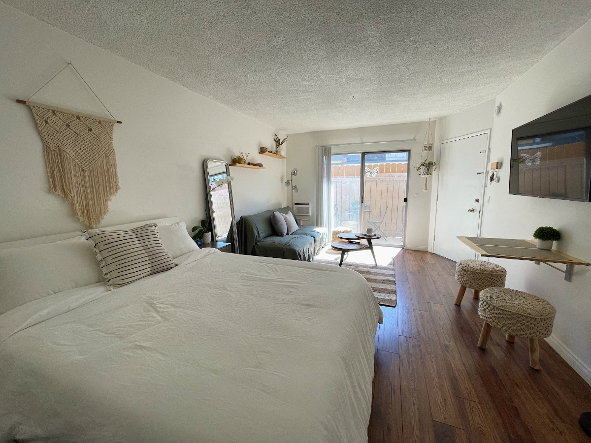 Cozy West LA / Brentwood Studio - Photo 2