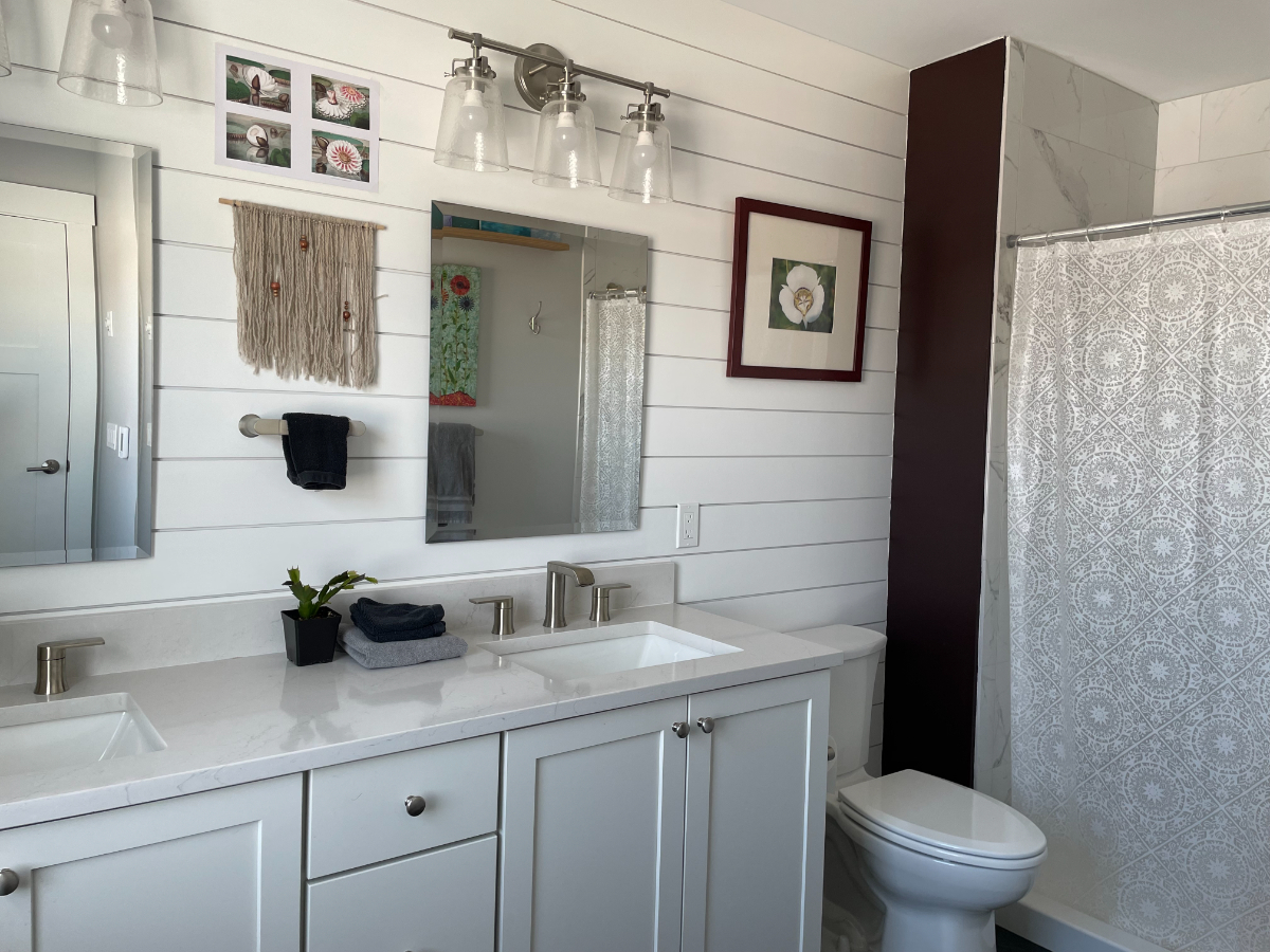 Easy drive to UVM and UVM Medical Center - bright, comfortable bedrooms in a welcoming home - minute - Photo 3